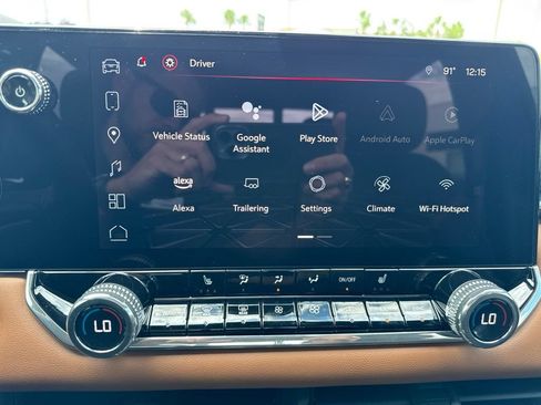 Used 2024 GMC Canyon AT4 w/ LPO, Skid Plate Package AWD/4WD image 15