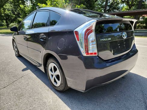 Used 2013 Toyota Prius Two FWD image 5