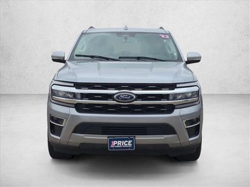 Used 2023 Ford Expedition Limited RWD image 2