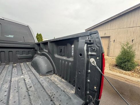 Used 2019 Ford F150 XLT w/ Equipment Group 302A Luxury AWD/4WD image 13