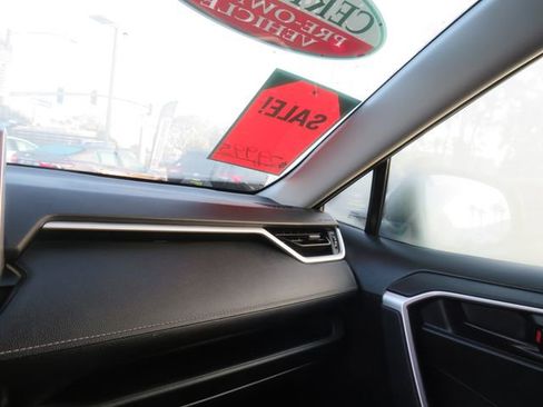 Certified 2024 Toyota RAV4 LE image 28