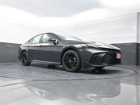 New 2026 Toyota Camry SE image 27