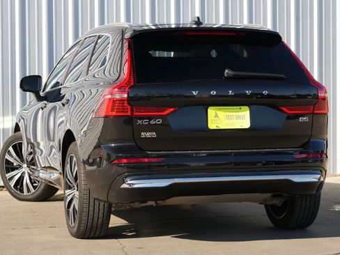 Used 2023 Volvo XC60 B5 Ultimate image 5