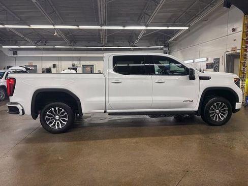 Used 2023 GMC Sierra 1500 AT4 w/ AT4 Preferred Package AWD/4WD image 7