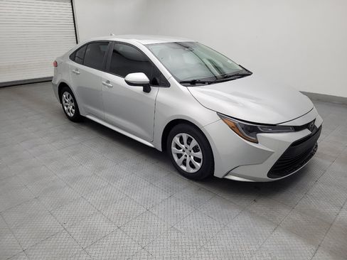 Used 2024 Toyota Corolla LE FWD image 11