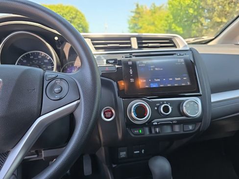 Used 2016 Honda Fit EX image 18