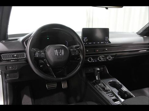 Used 2025 Honda Civic Sport image 6