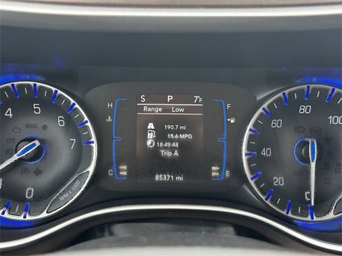 Certified 2019 Chrysler Pacifica Touring-L image 28