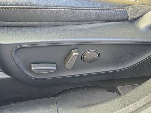 Certified 2022 Ford Escape Titanium w/ Titanium Elite Package AWD/4WD image 6