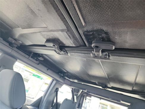 New 2025 Ford Bronco 4-Door image 15