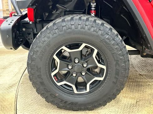 Used 2020 Jeep Gladiator Rubicon AWD/4WD image 19
