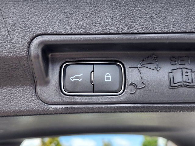 Certified 2025 Ford Explorer Active AWD/4WD image 34