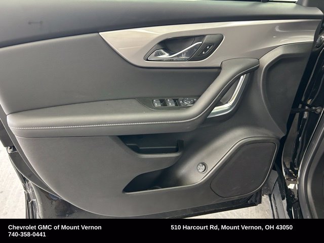 Used 2025 Chevrolet Blazer LT w/ Convenience Package FWD image 14