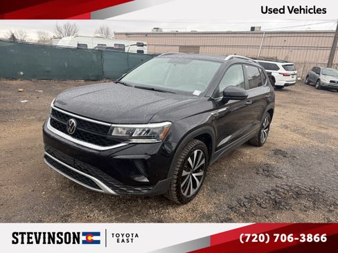 Used 2022 Volkswagen Taos SE image 1