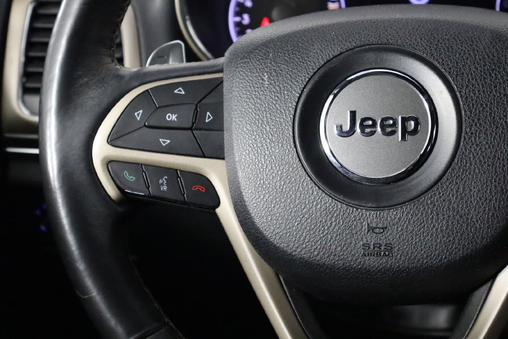 Used 2017 Jeep Grand Cherokee Limited AWD/4WD image 8