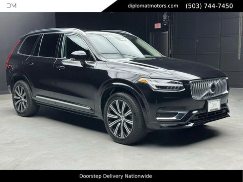Used 2023 Volvo XC90 B6 Plus image 9