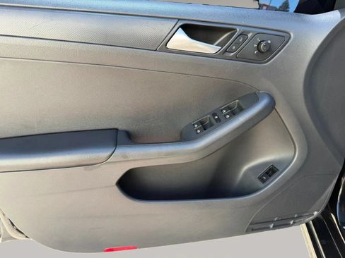 Used 2014 Volkswagen Jetta S FWD image 12