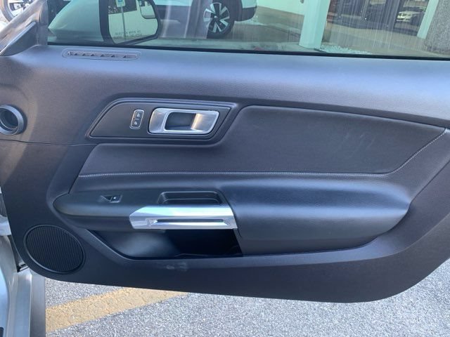 Used 2018 Ford Mustang GT RWD image 19