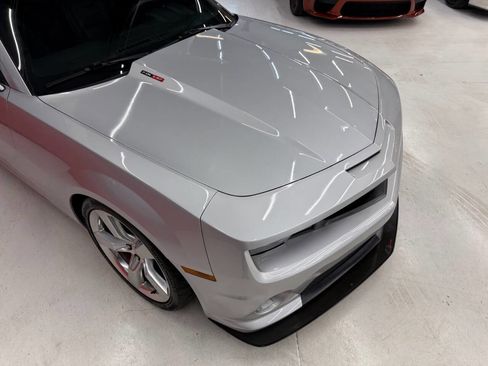 Used 2010 Chevrolet Camaro SS RWD image 8