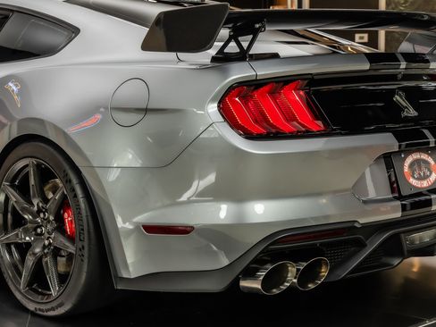 Used 2020 Ford Mustang Shelby GT500 w/ Carbon Fiber Track Pack RWD image 32