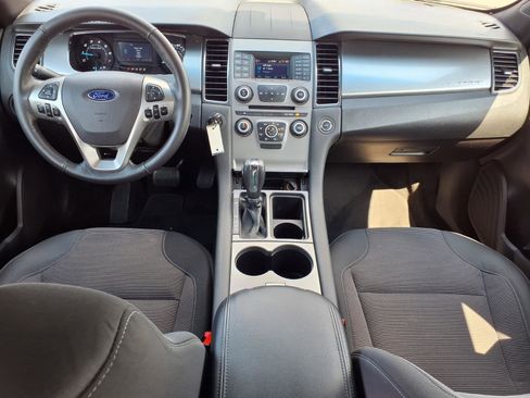 Used 2018 Ford Taurus SEL image 8