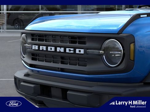 New 2025 Ford Bronco 4-Door image 19