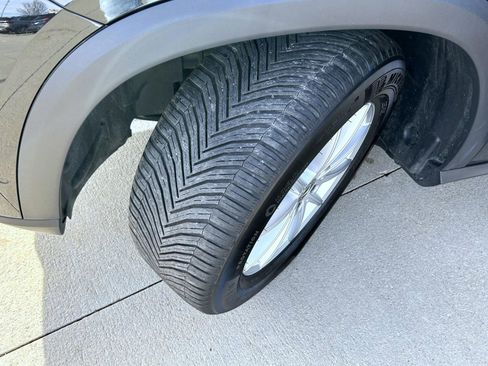 Used 2025 Mercedes-Benz GLE 350 4MATIC image 23