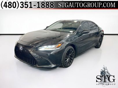 Used 2020 Lexus ES 300h w/ Accessory Package 2