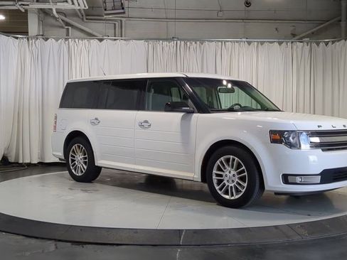 Used 2016 Ford Flex SEL w/ Equipment Group 202A AWD/4WD image 3