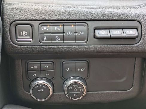 Used 2021 GMC Yukon Denali image 30