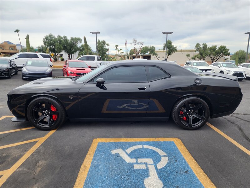 Used 2017 Dodge Challenger SRT Hellcat RWD image 6