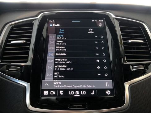 Used 2025 Volvo XC90 B6 Plus image 29