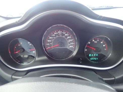 Used 2013 Dodge Avenger SE image 4