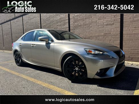 Used 2016 Lexus IS 200t image 1