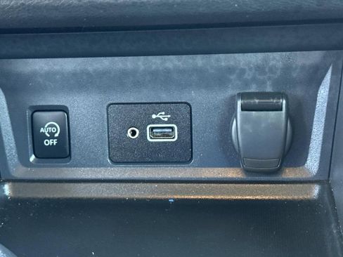 Certified 2025 Nissan Sentra S FWD image 23