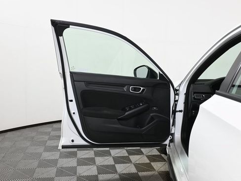 Used 2023 Honda Civic Sport image 23