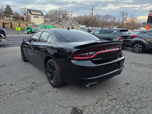 Used 2016 Dodge Charger SXT image 7