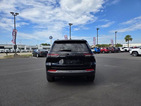 Used 2023 Jeep Grand Cherokee 4WD 4xe image 7