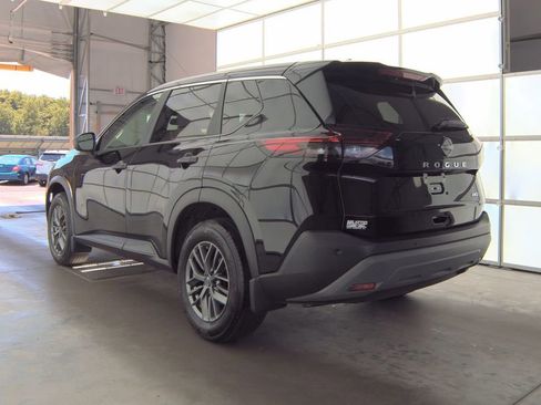 Used 2023 Nissan Rogue S AWD/4WD image 4