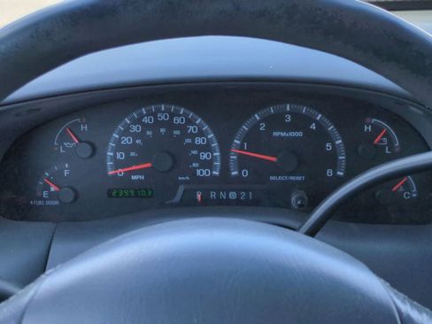Used 2001 Ford F150 Lariat AWD/4WD image 25