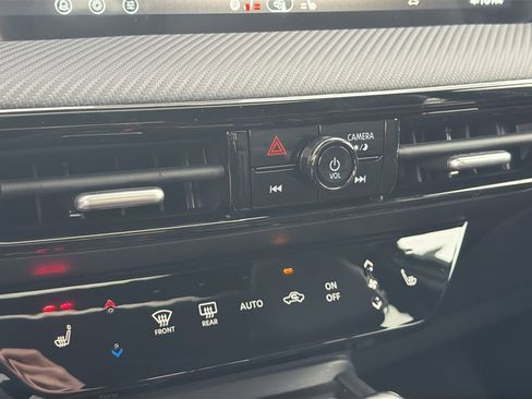 New 2026 Nissan Kicks SR w/ SR Premium Package image 26