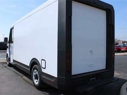 New 2025 Chevrolet Brightdrop 600 image 9