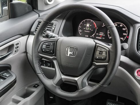 New 2025 Honda Ridgeline RTL image 16
