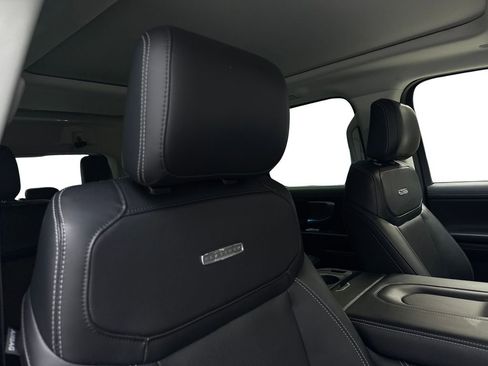 Used 2025 Ford Expedition Platinum AWD/4WD image 49