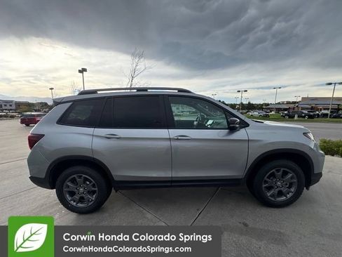 Used 2024 Honda Passport TrailSport image 11