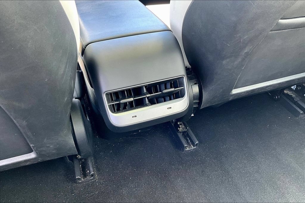 Used 2023 Tesla Model 3 Standard Range RWD image 10