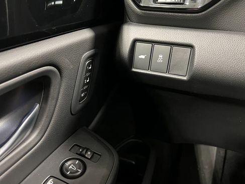 New 2025 Honda Pilot Touring image 24