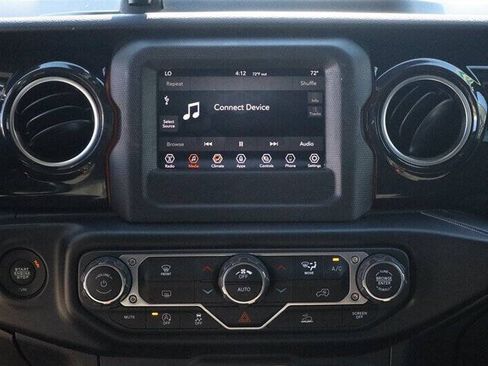 Used 2021 Jeep Wrangler Rubicon AWD/4WD image 22