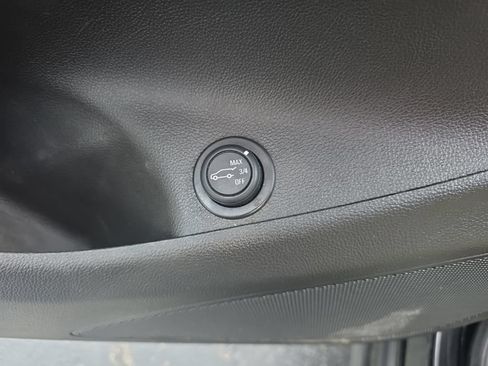 Used 2019 Buick Envision Preferred AWD/4WD image 13
