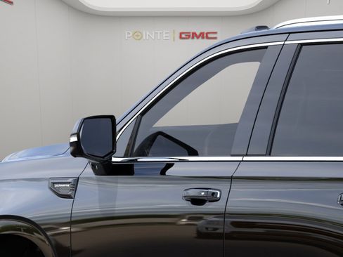 New 2026 GMC Yukon Denali Ultimate AWD/4WD image 12